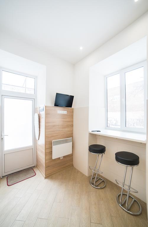 Mini Apartment On Kulisha 29-3 Lviv Ngoại thất bức ảnh